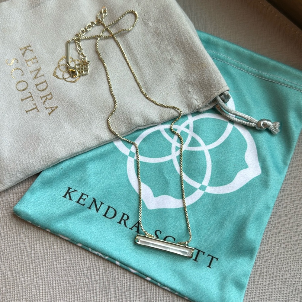 Kendra Scott gold bar necklace